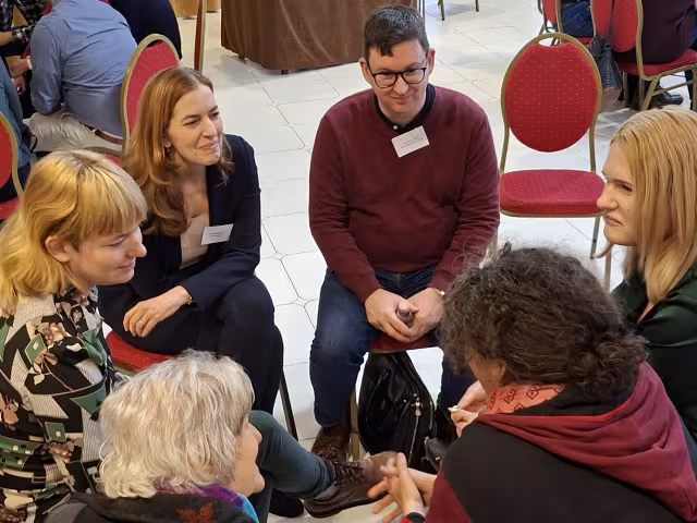 indulnak a pályázati felkészítő alkalmak