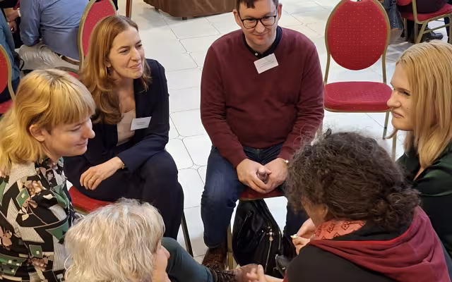 indulnak a pályázati felkészítő alkalmak